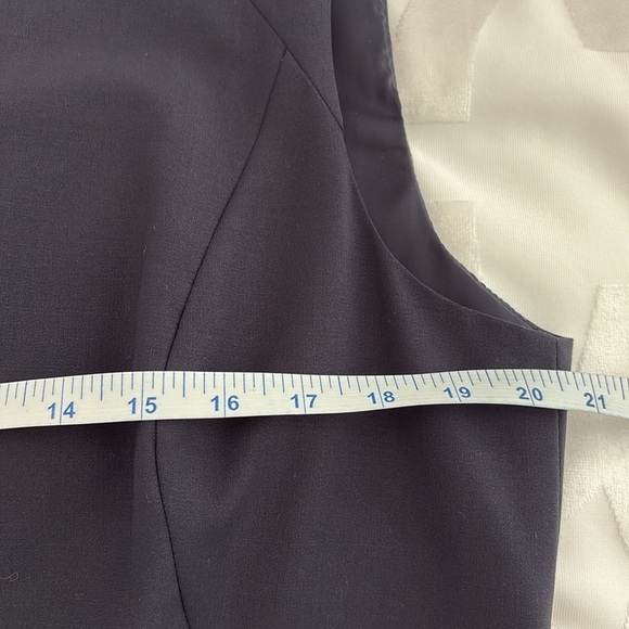 NWOT Talbots Elegant Navy Sleeveless Dress. Small back Slit. Size 16 - Picture 8 of 10